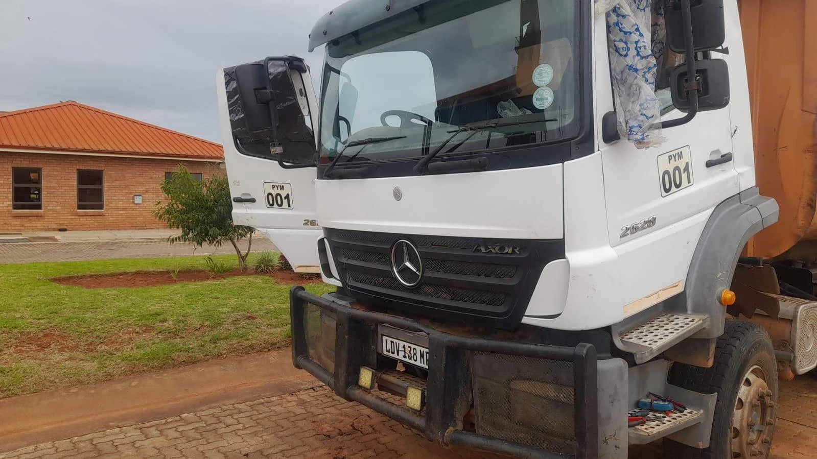 Lodwick Transport KwaMhlanga MASTER + HD and MASTER CV - Launch SA Lodwick Transport KwaMhlanga MASTER + HD and MASTER CV